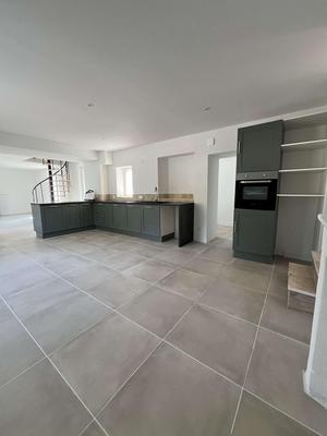 Maison - 128 m² - 4 pièces