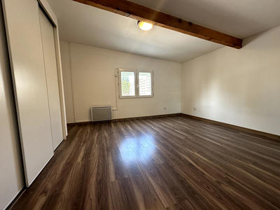 Local d'activité / Entrepôt - 207 m² - 4 pièces