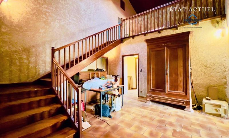 Maison - 250 m² - 6 pièces