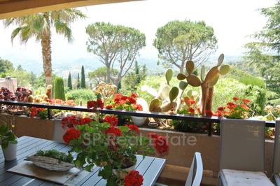 Appartement - 81 m² - 3 pièces