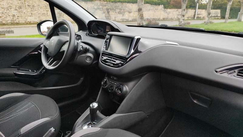 Peugeot 208 1.2 PureTech 82 Active - Automatique