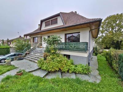 Maison - 210 m² - 7 pièces