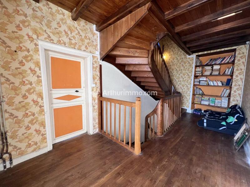 Maison - 259 m² - 7 pièces