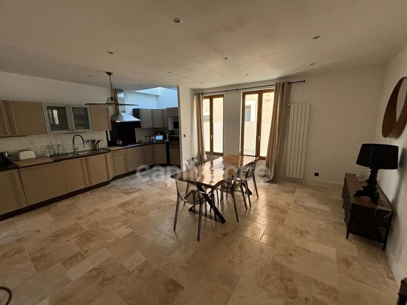Maison - 143 m² - 5 pièces