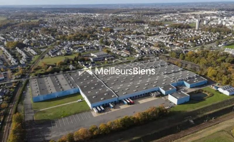 Entrepôt - 16 645 m²