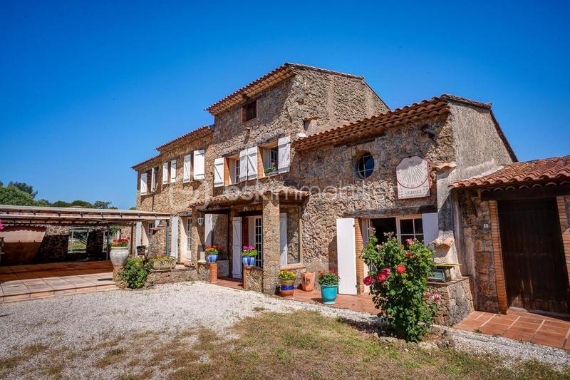 Appartement - 600 m² - 10 pièces