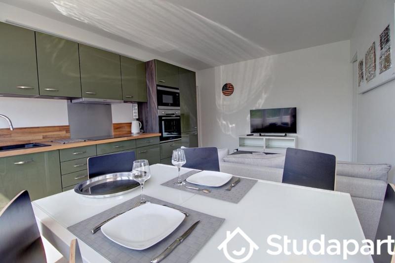 Chambre - 11 m² - 1 pièce