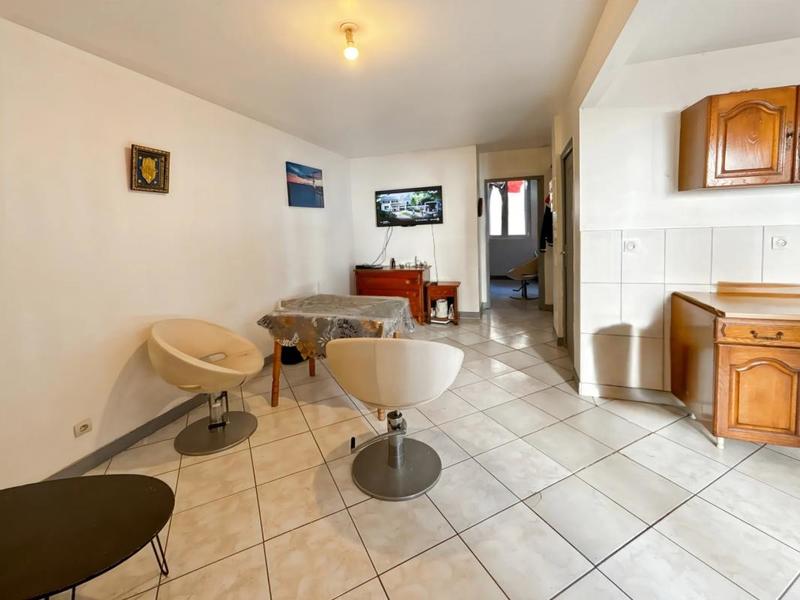 Appartement - 100 m² - 6 pièces