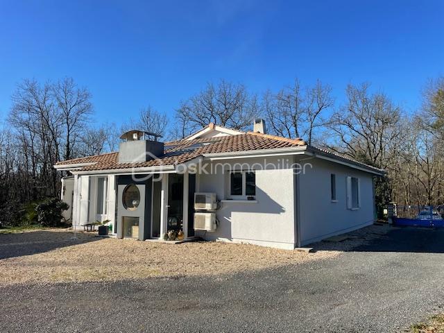 Maison - 104 m² - 4 pièces