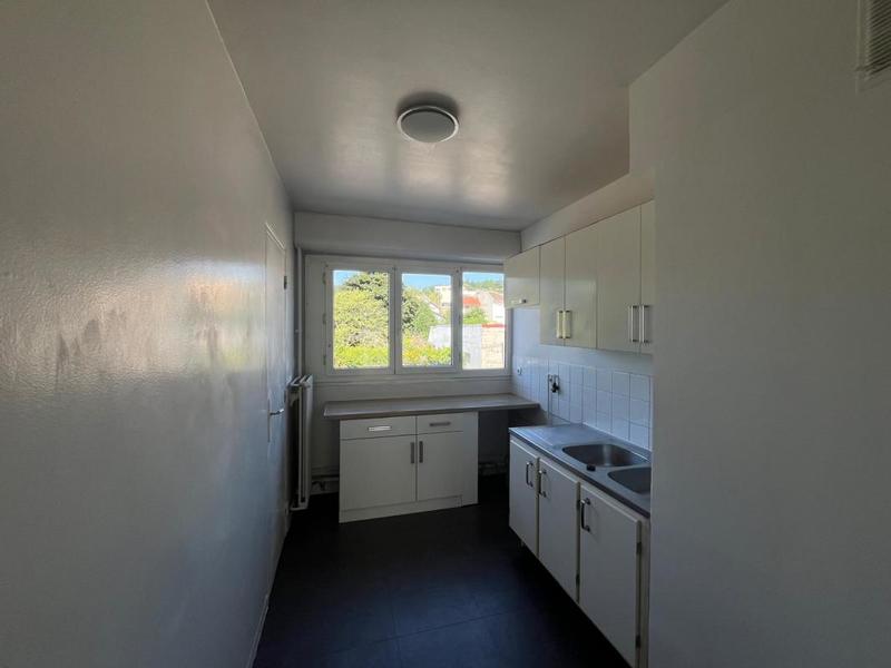 Appartement ancien - 76 m² - 4 pièces