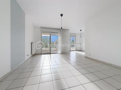Appartement - 86 m² - 4 pièces