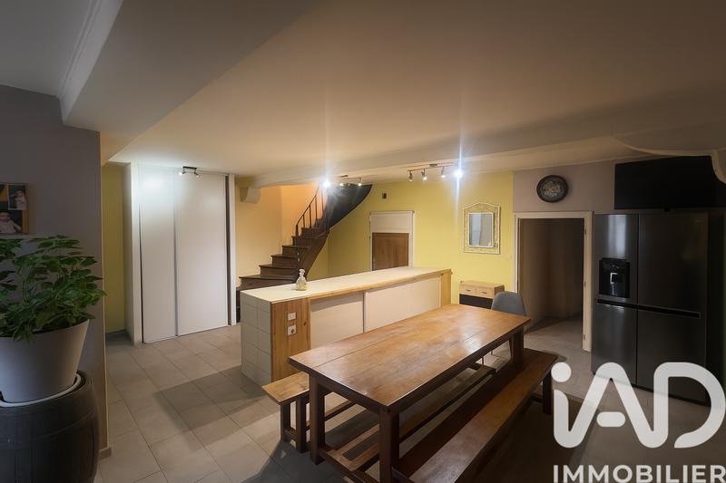 Maison - 181 m² - 8 pièces