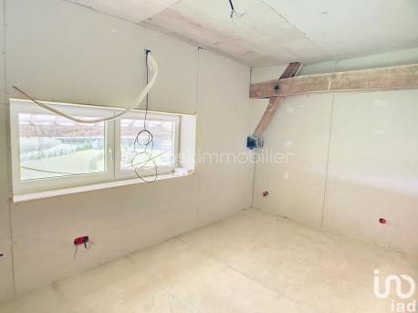 Grange - 215 m² - 5 pièces