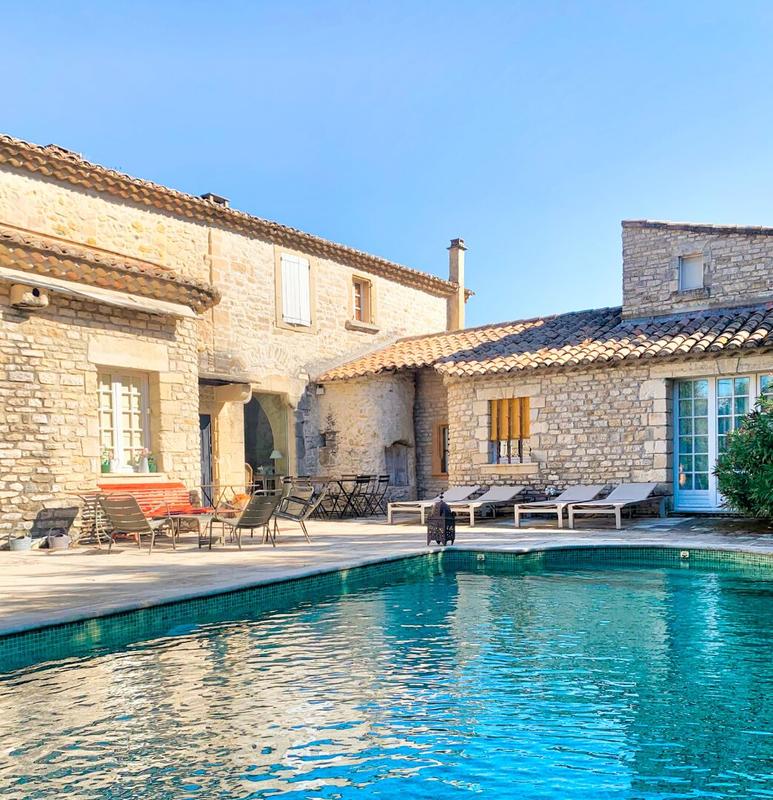 Mas - 400 m² - 13 pièces