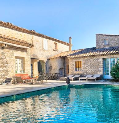 Mas - 400 m² - 13 pièces