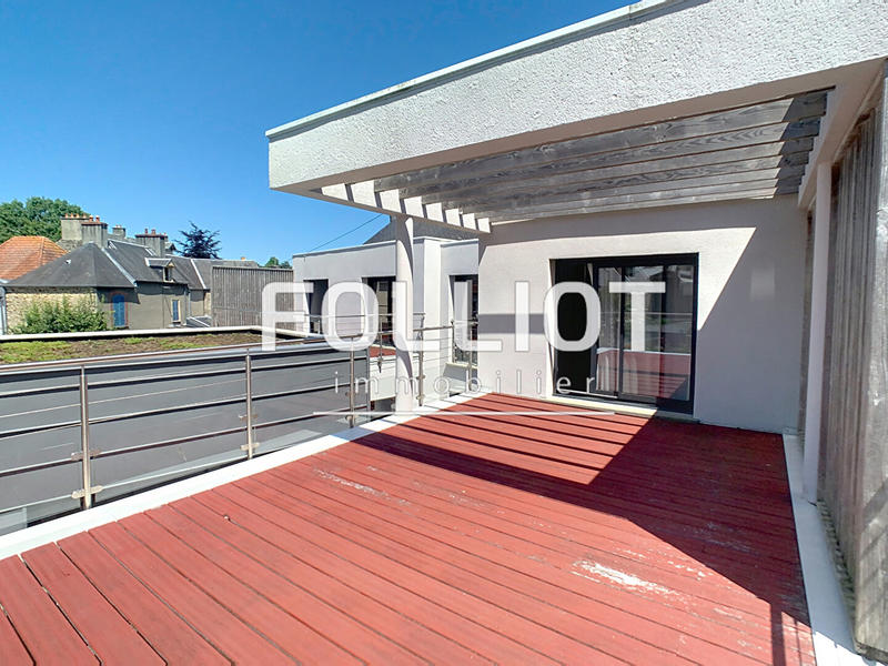 Maison - 224 m² - 8 pièces