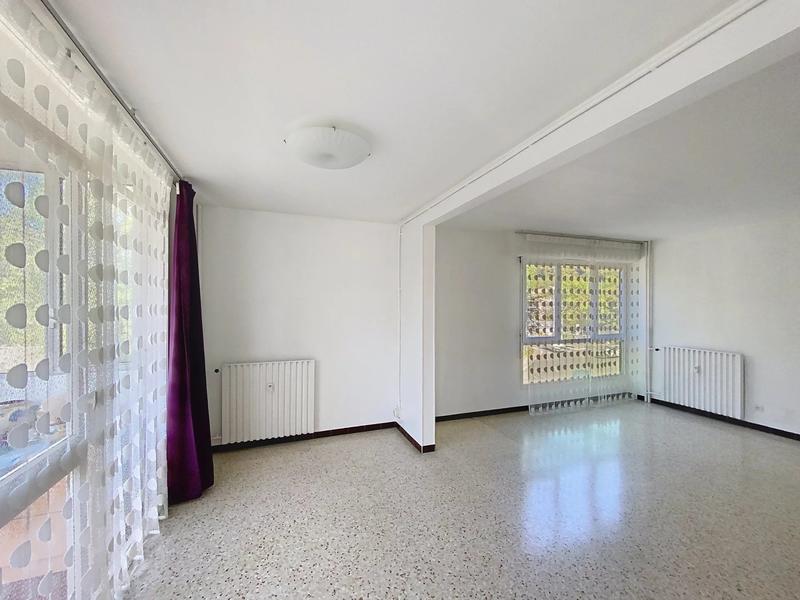 Appartement - 99 m² - 5 pièces
