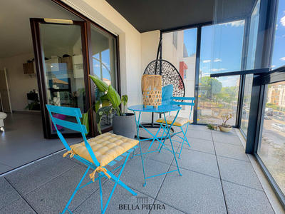 Appartement - 80 m² - 4 pièces