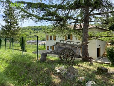 Villa - 257 m² - 10 pièces