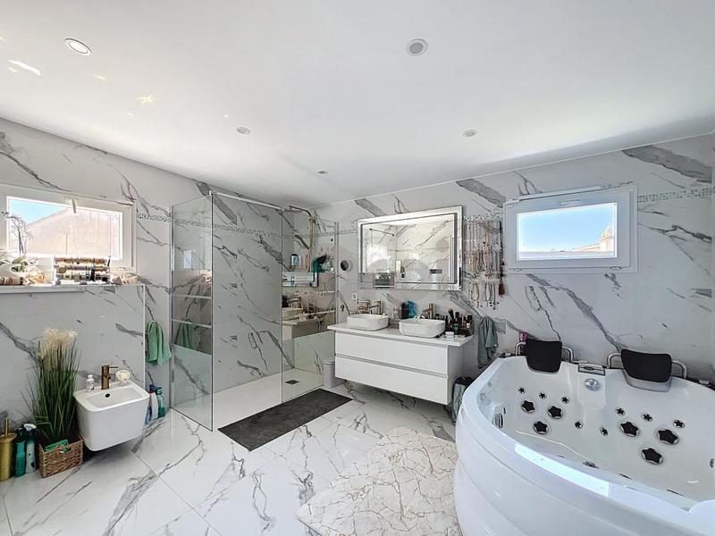 Maison - 120 m² - 4 pièces