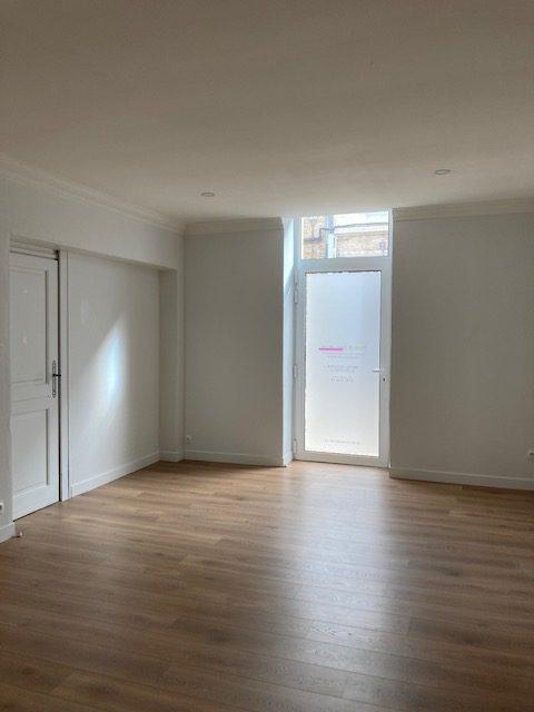 Local commercial - 45 m² - 2 pièces