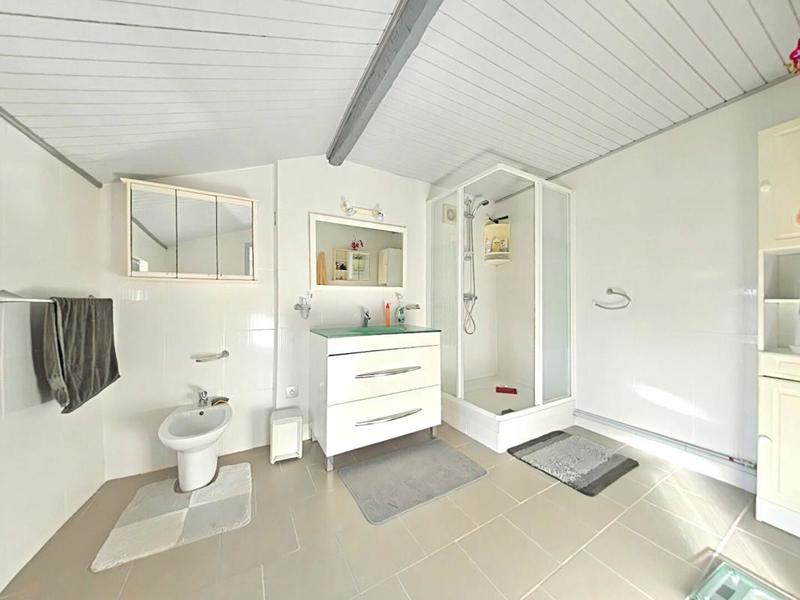 Maison - 90 m² - 3 pièces