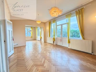 Maison - 158 m² - 7 pièces