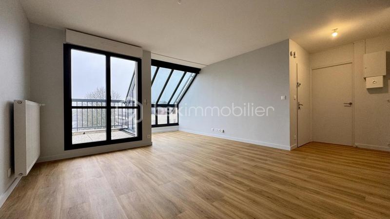 Appartement - 90 m² - 4 pièces