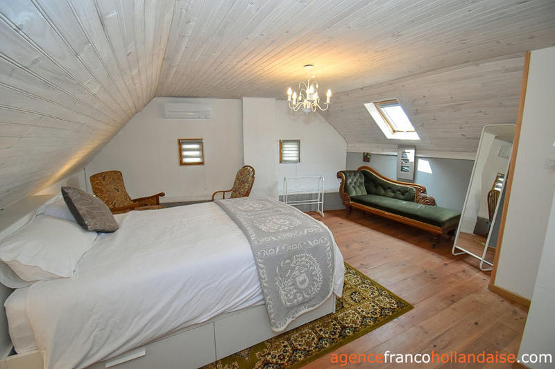 Maison en pierre - 159 m² - 5 pièces