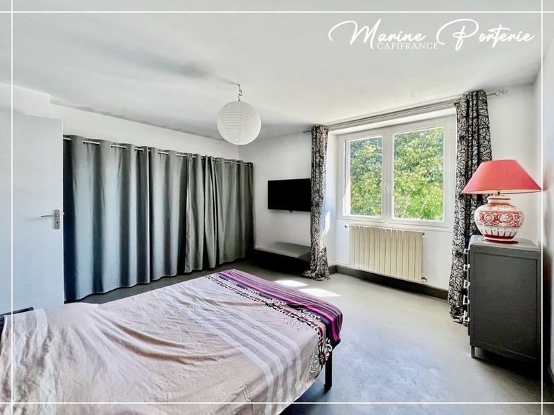 Maison - 200 m² - 5 pièces