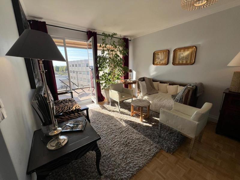 Appartement - 93 m² - 4 pièces