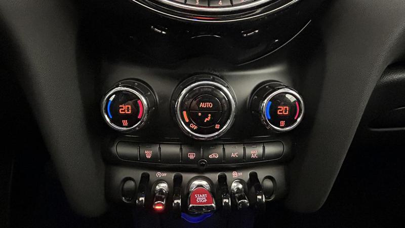 Mini 3 portes Hatch F56 Lci Cooper 136 ch Bva7 Edition Heddon Street