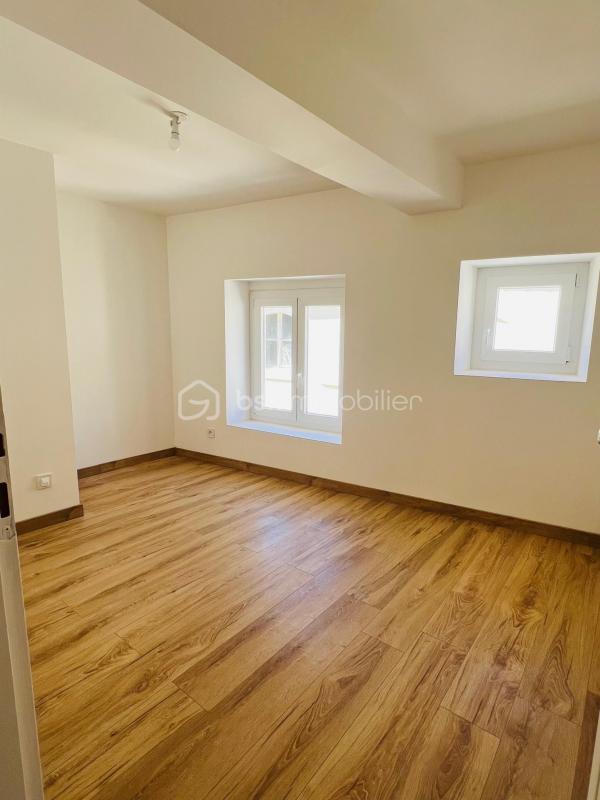 Immeuble - 110 m² - 3 pièces