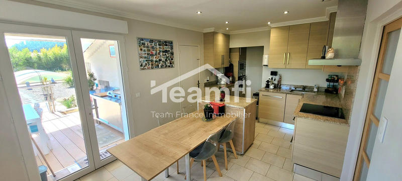 Maison - 128 m² - 6 pièces