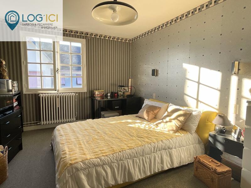 Maison - 338 m² - 13 pièces