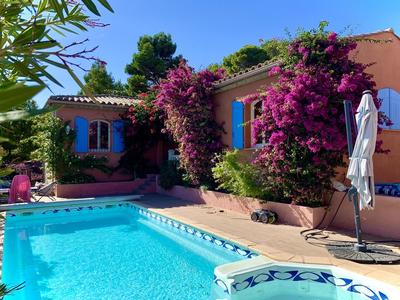 Villa - 145 m² - 6 pièces