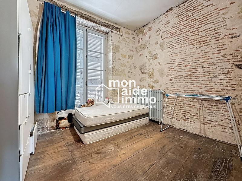 Maison - 300 m² - 12 pièces