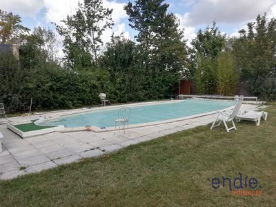 Maison - 212 m² - 7 pièces