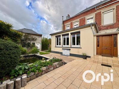 Maison - 335 m² - 8 pièces