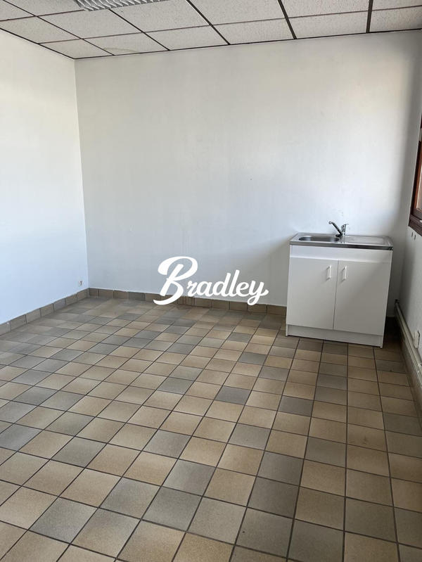 Bureau - 128 m² - 5 pièces