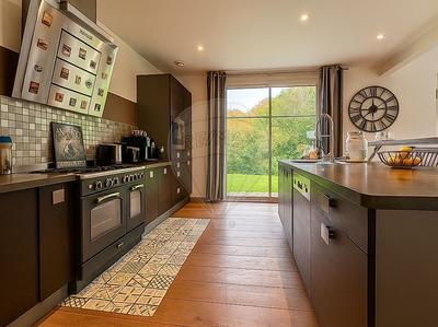 Propriété - 169 m² - 7 pièces