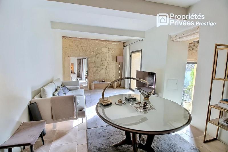 Demeure - 330 m² - 11 pièces