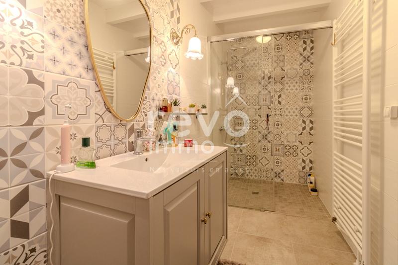 Maison - 204 m² - 6 pièces