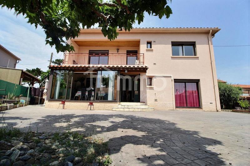 Maison de ville - 180 m² - 6 pièces