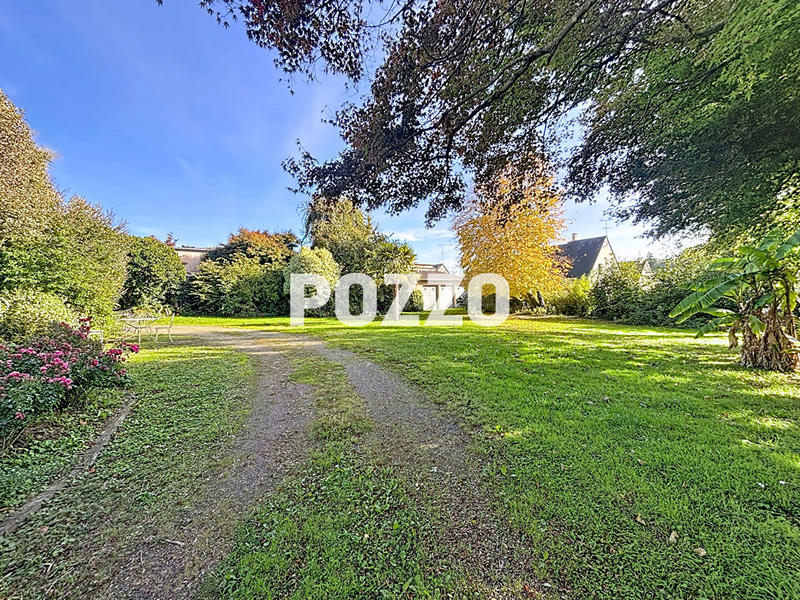 Maison - 210 m² - 9 pièces