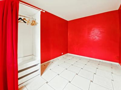 Maison - 190 m² - 12 pièces