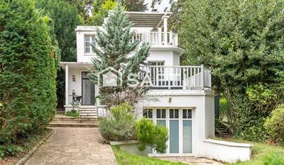 Maison - 127 m² - 7 pièces