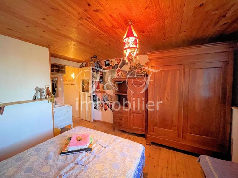 Propriété - 220 m² - 12 pièces