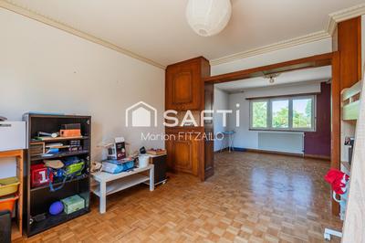 Maison - 202 m² - 7 pièces