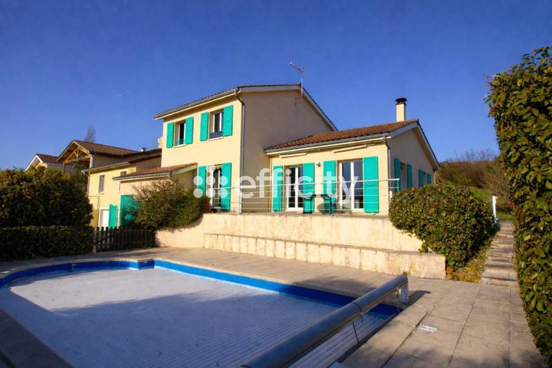 Villa - 146 m² - 8 pièces